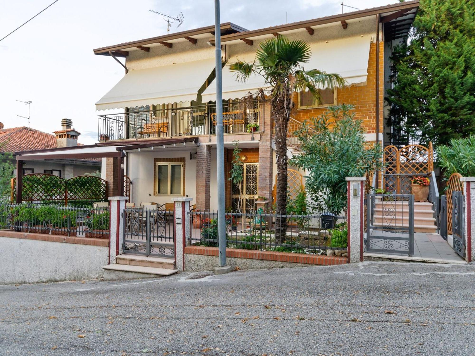 Pleasant Apartment With Courtyard Saludecio Экстерьер фото