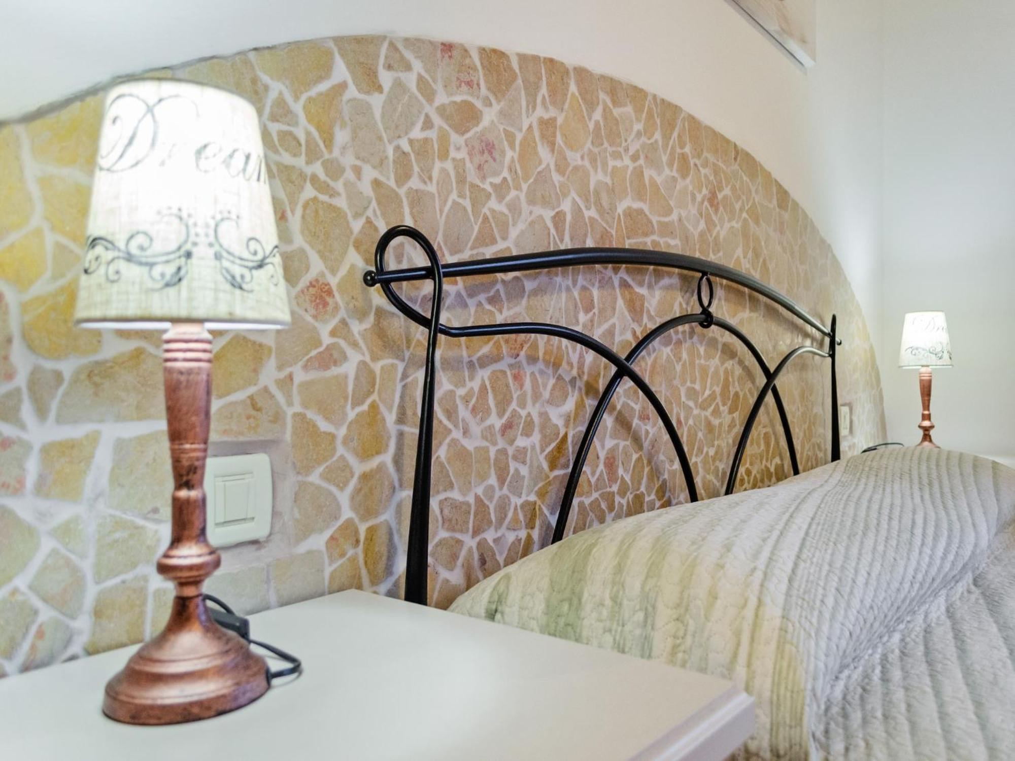 Pleasant Apartment With Courtyard Saludecio Экстерьер фото
