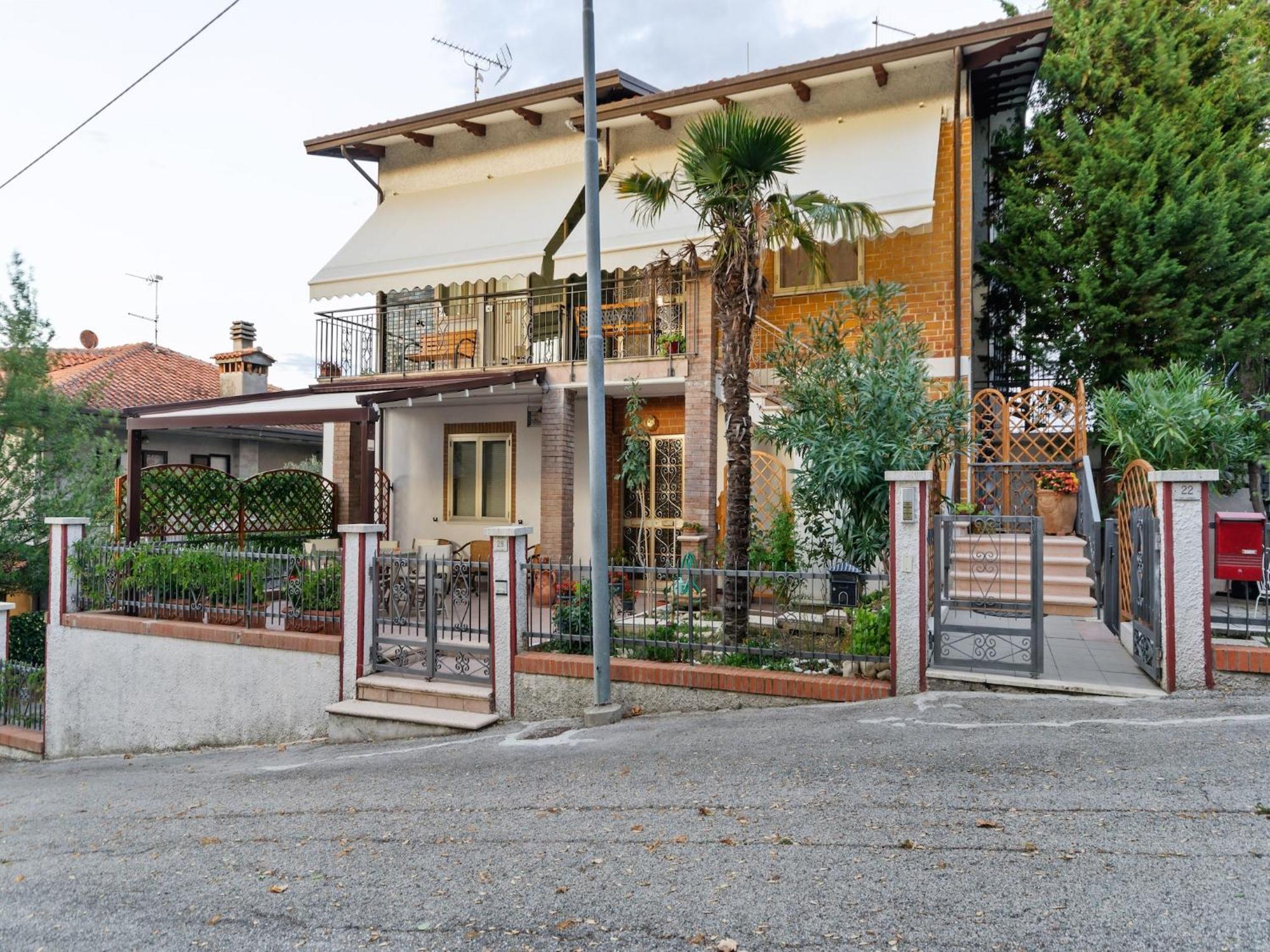 Pleasant Apartment With Courtyard Saludecio Экстерьер фото