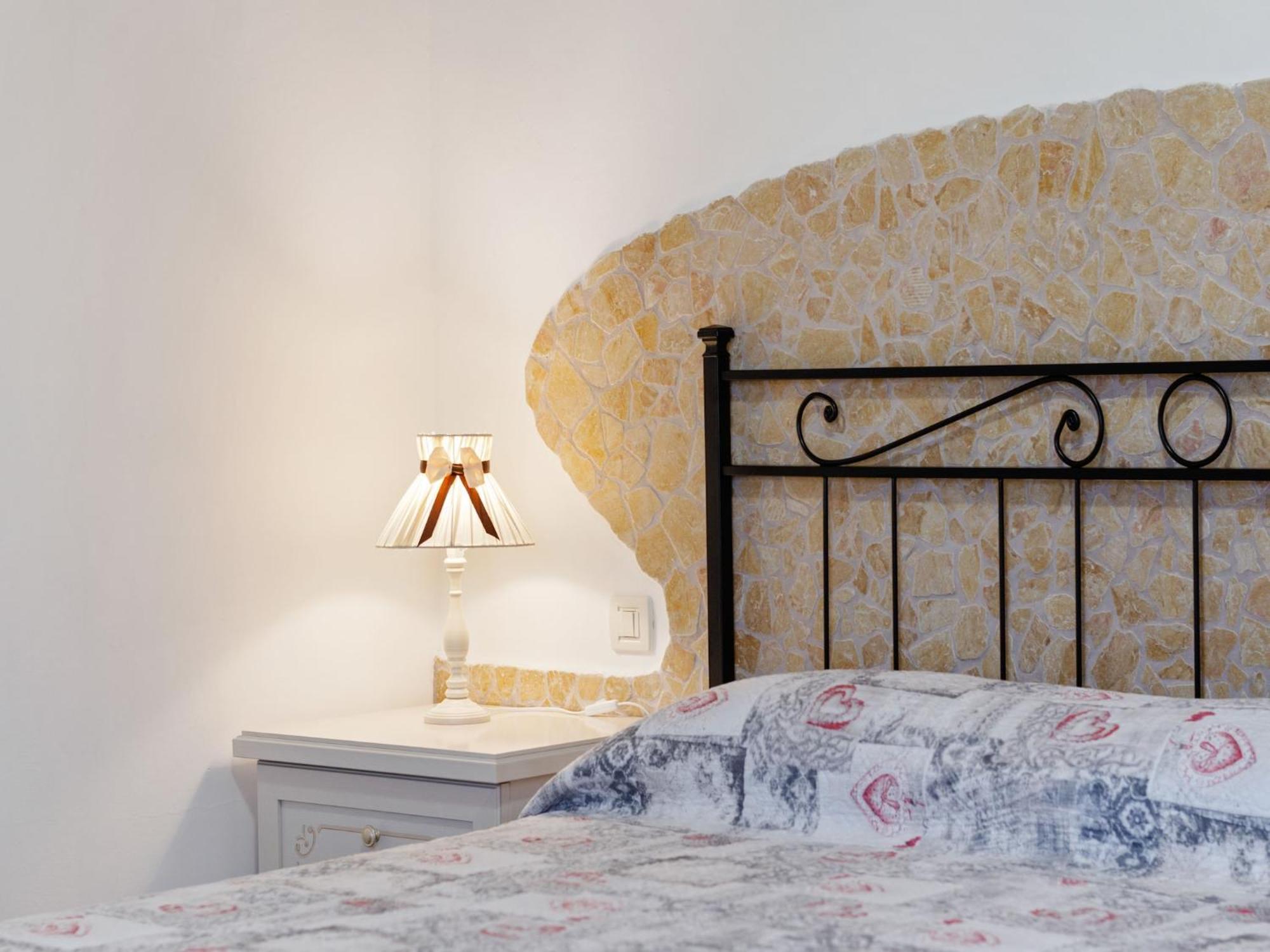 Pleasant Apartment With Courtyard Saludecio Экстерьер фото