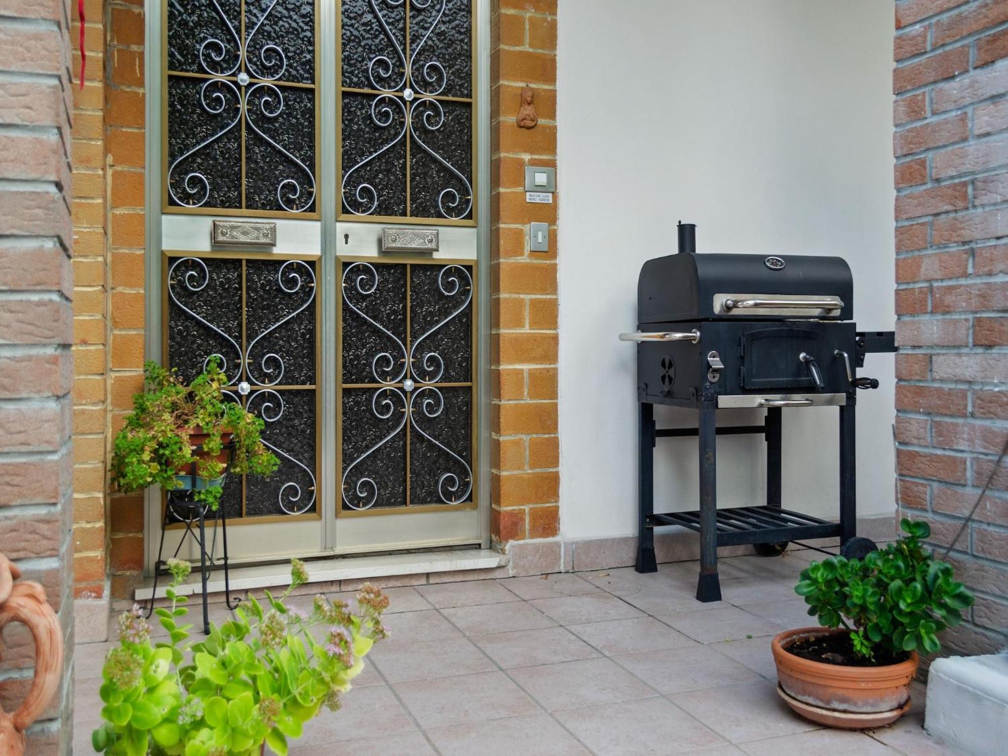 Pleasant Apartment With Courtyard Saludecio Экстерьер фото