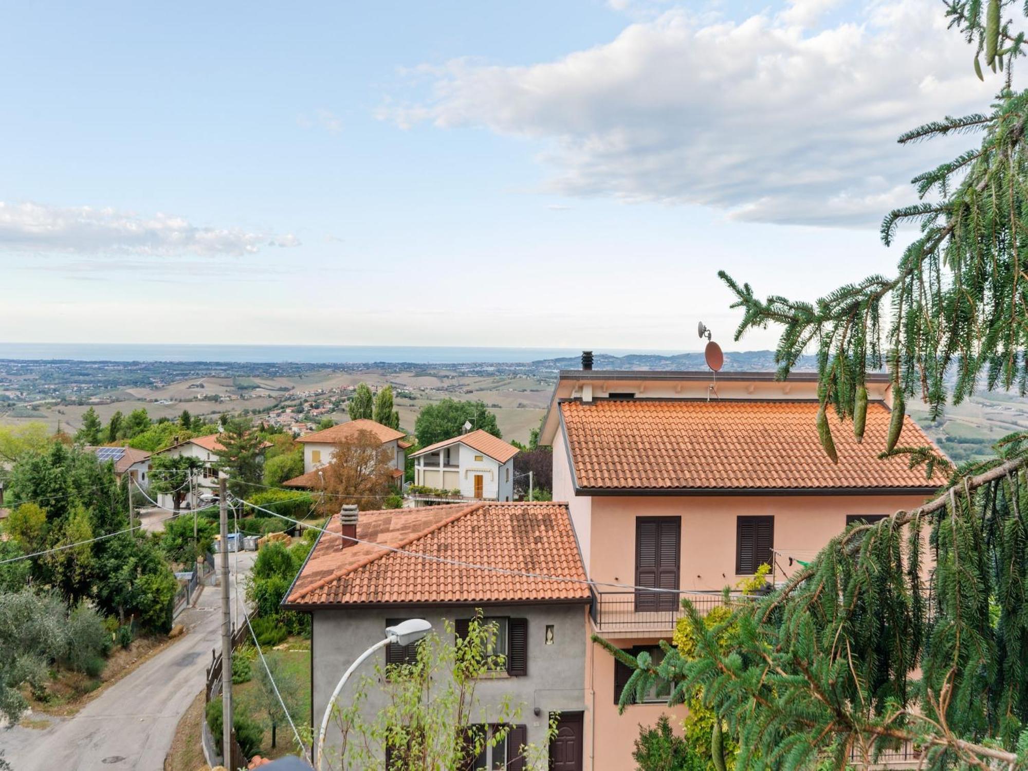 Pleasant Apartment With Courtyard Saludecio Экстерьер фото